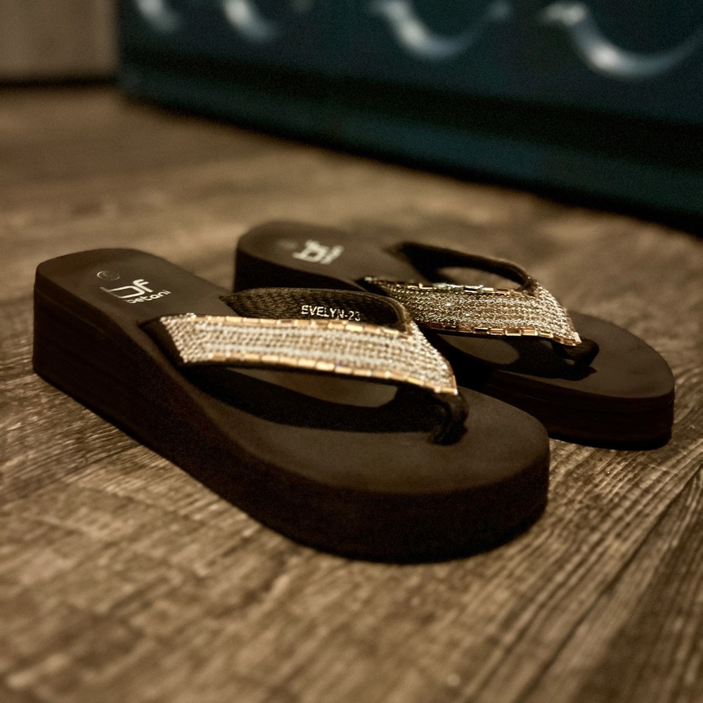 Bf Betani Evelyn-23 sandals. Size 6.